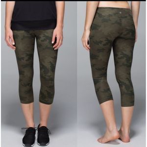 Lululemon Wunder Under Crop Luxtreme Savasana Camo